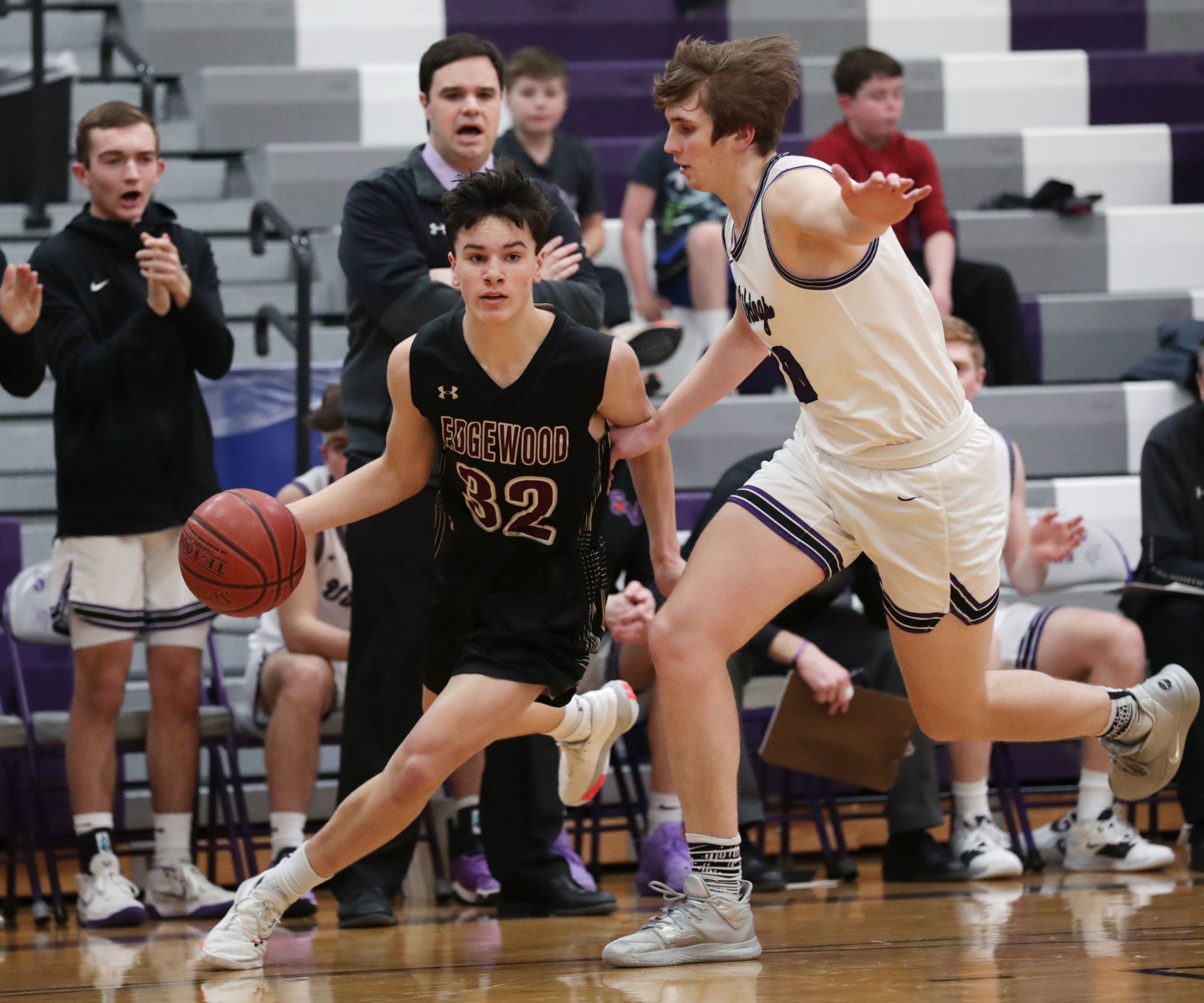 Stoughton 48, Edgewood 33